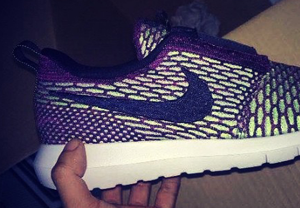 Nike Flyknit Roshe Run “Iridescent”