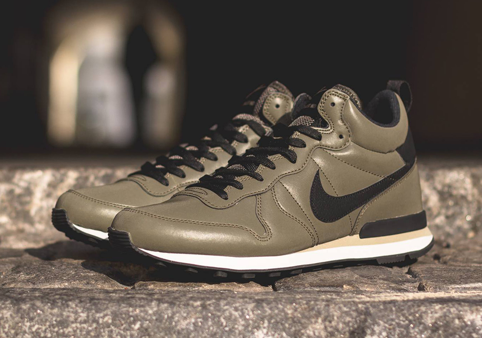 Nike Internationalist Mid Reflective Pack Detailed Images 3