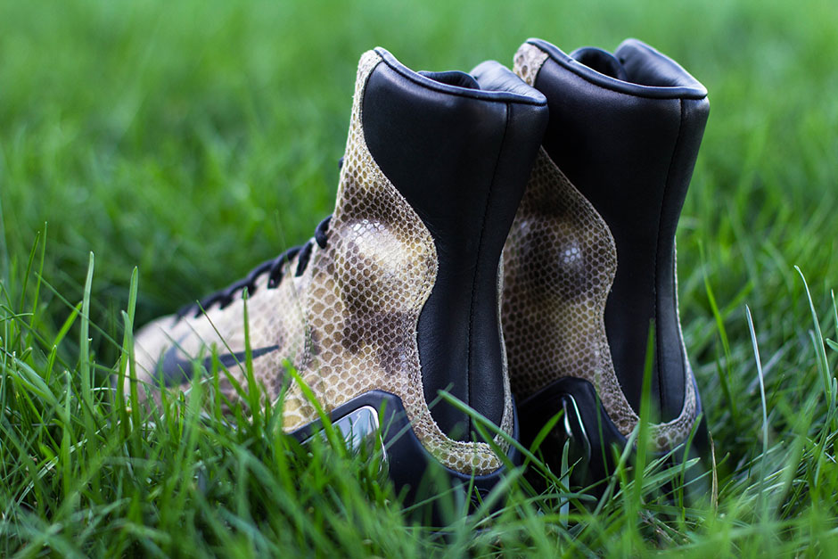 Nike Kobe 9 High Ext Qs Snakeskin Arriving 03