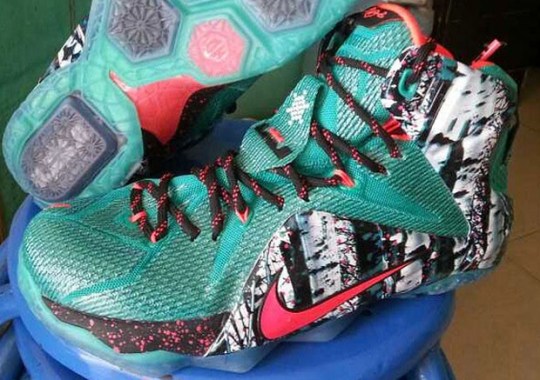 Nike LeBron 12 “Christmas”