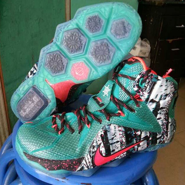 Nike Lebron 12 Christmas 02