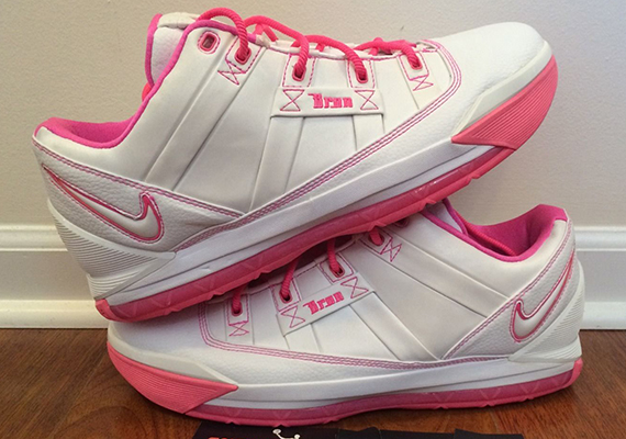 Nike LeBron 3 Low “Gloria” PE – Available on eBay