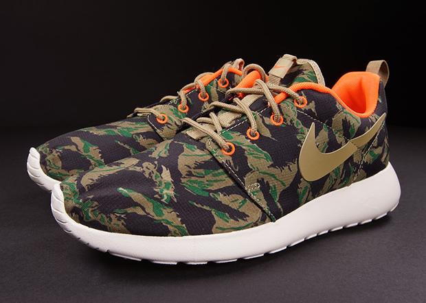 Nike Roshe Run “Hunter Camo” – Available