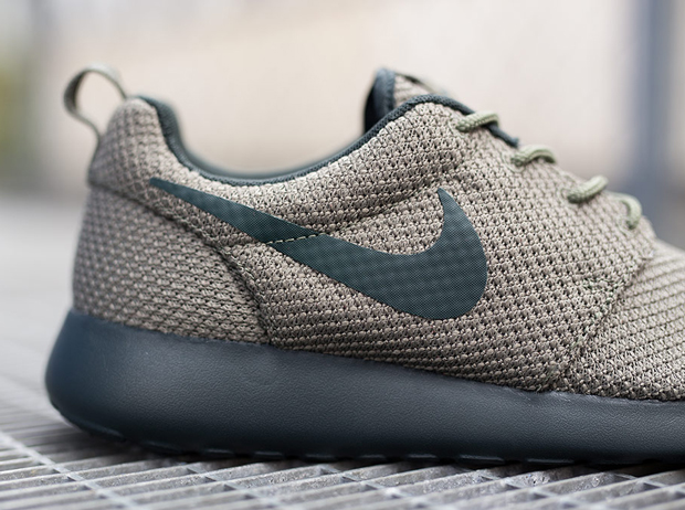 Nike Roshe Run Iron Green 06