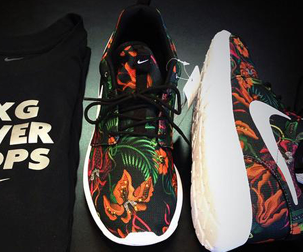 Nike Roshe Run Tropical Floral 01