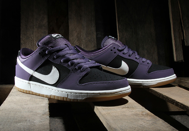 Nike SB Dunk Low “Dark Raisin”