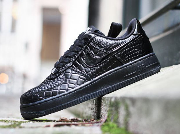 Nike Wmns Air Force 1 Low Black Croc 01