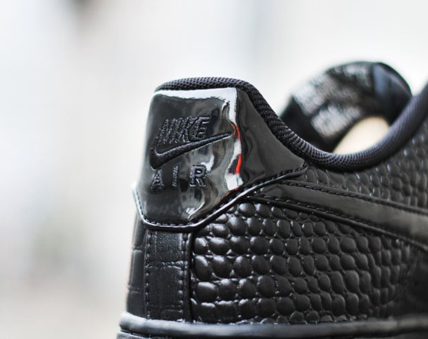 Nike Wmns Air Force 1 Low Black Croc 06