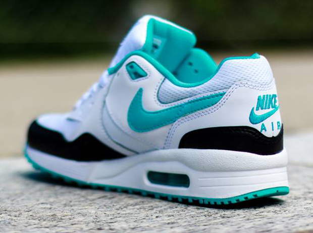 Nike Wmns Air Max Light White Dusty Cactus Black 04