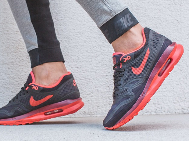 Nike Wmns Air Max Lunar1 Wr Black Action Red 01