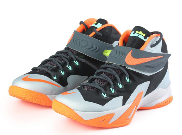 Nike Zoom Lebron Soldier 8 Dark Magnet Grey Hyper Crimson 04