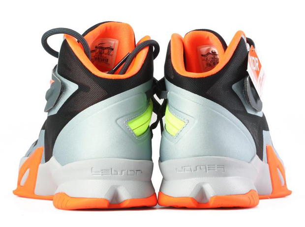 Nike Zoom Lebron Soldier 8 Dark Magnet Grey Hyper Crimson 06