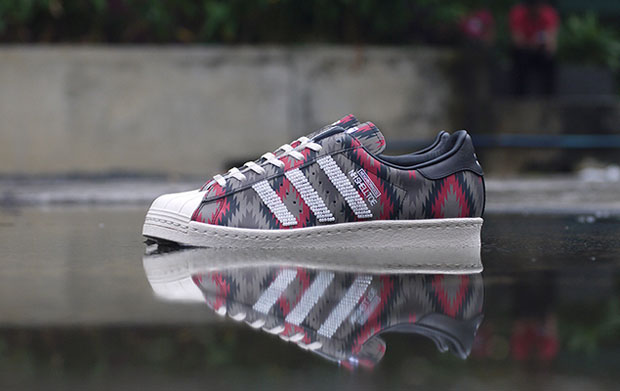 Sneakers Releasing This Weekend October 11 10