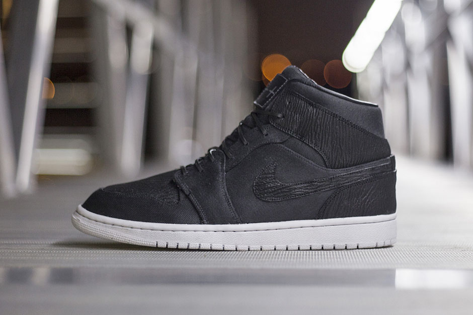 Air Jordan 1 Black Friday Jbf Customs 01