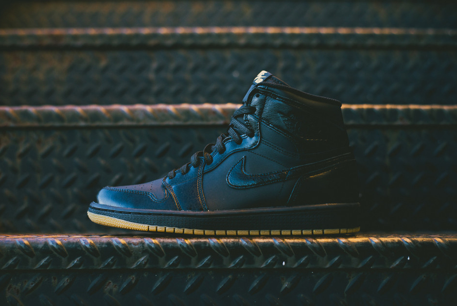 Air Jordan 1 Black Gum Og 9