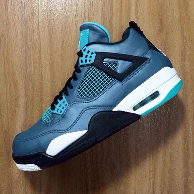 Air Jordan 4 Teal Detailed Look 01