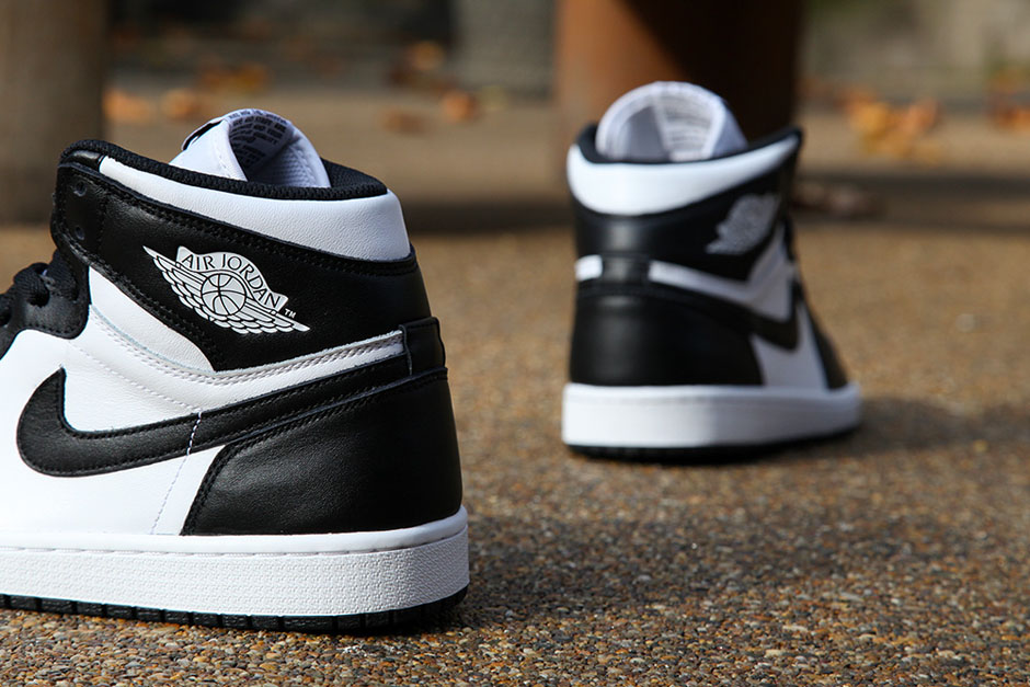 Detailed Air Jordan 1 Retro High Og Black White 03