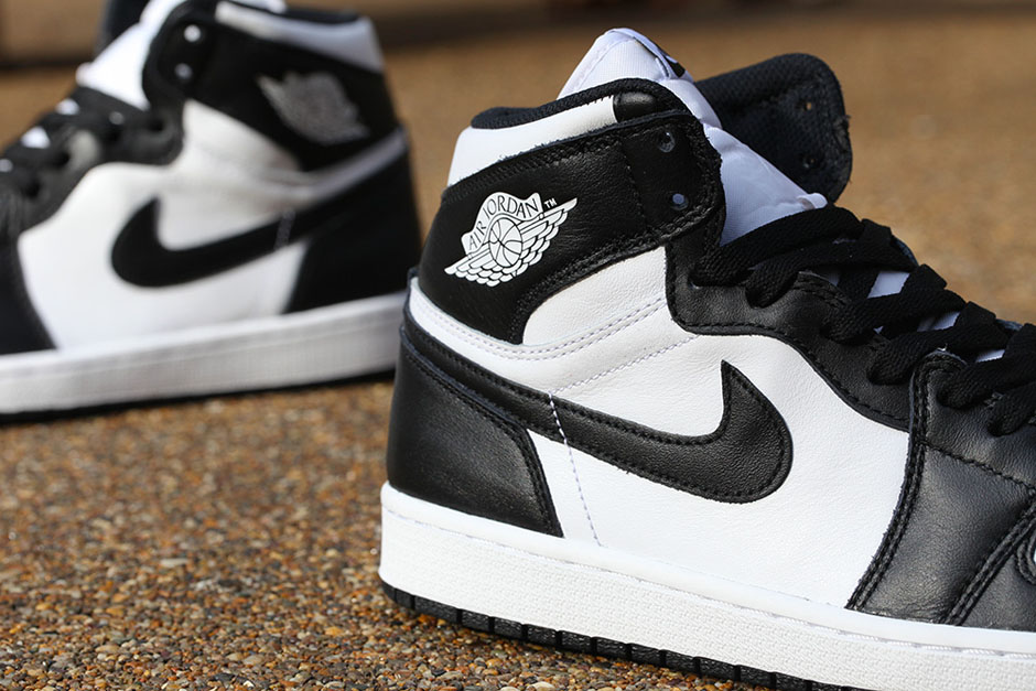 Detailed Air Jordan 1 Retro High Og Black White 05