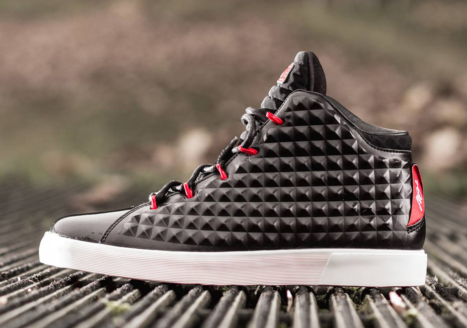 Detailed Look Nike Lebron 12 Nsw Lifestyle 02