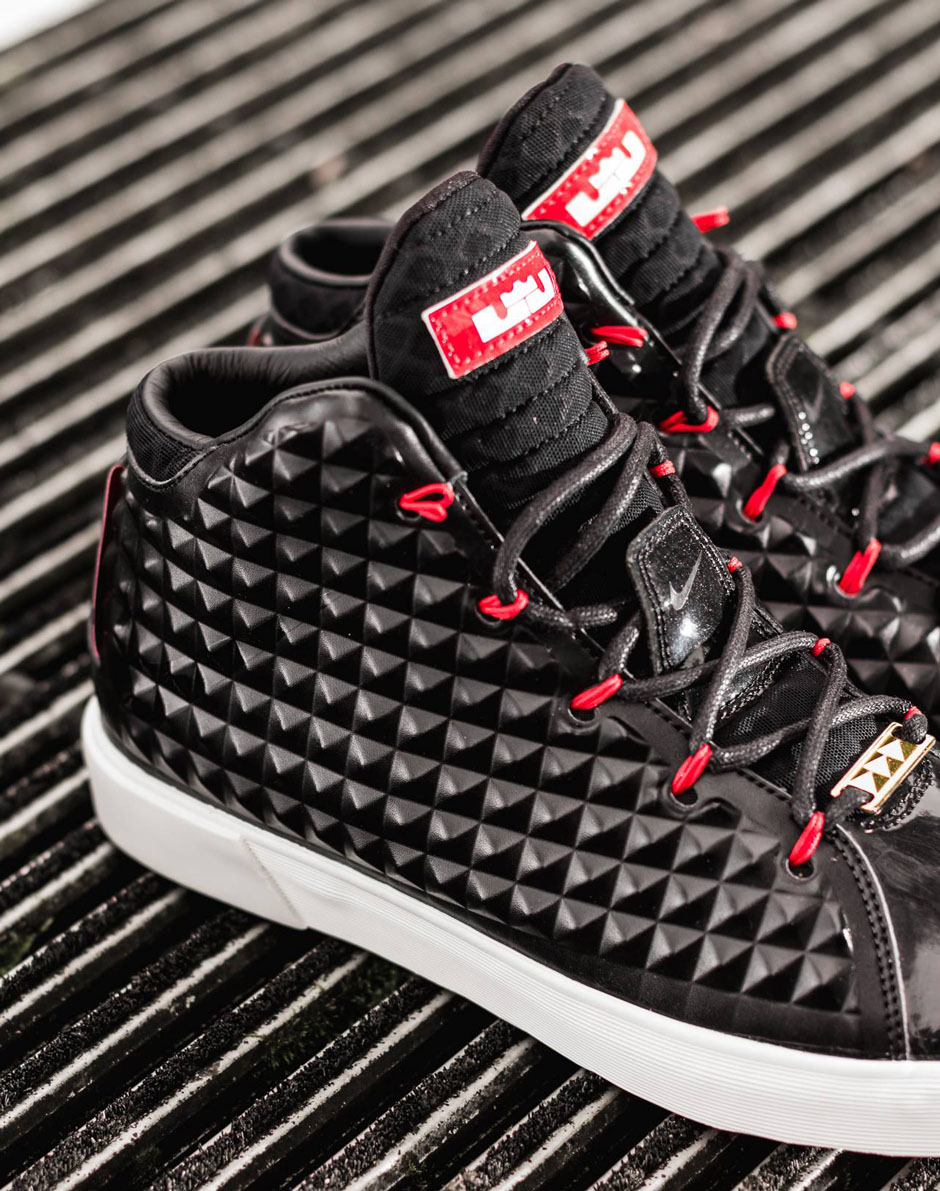 Detailed Look Nike Lebron 12 Nsw Lifestyle 05