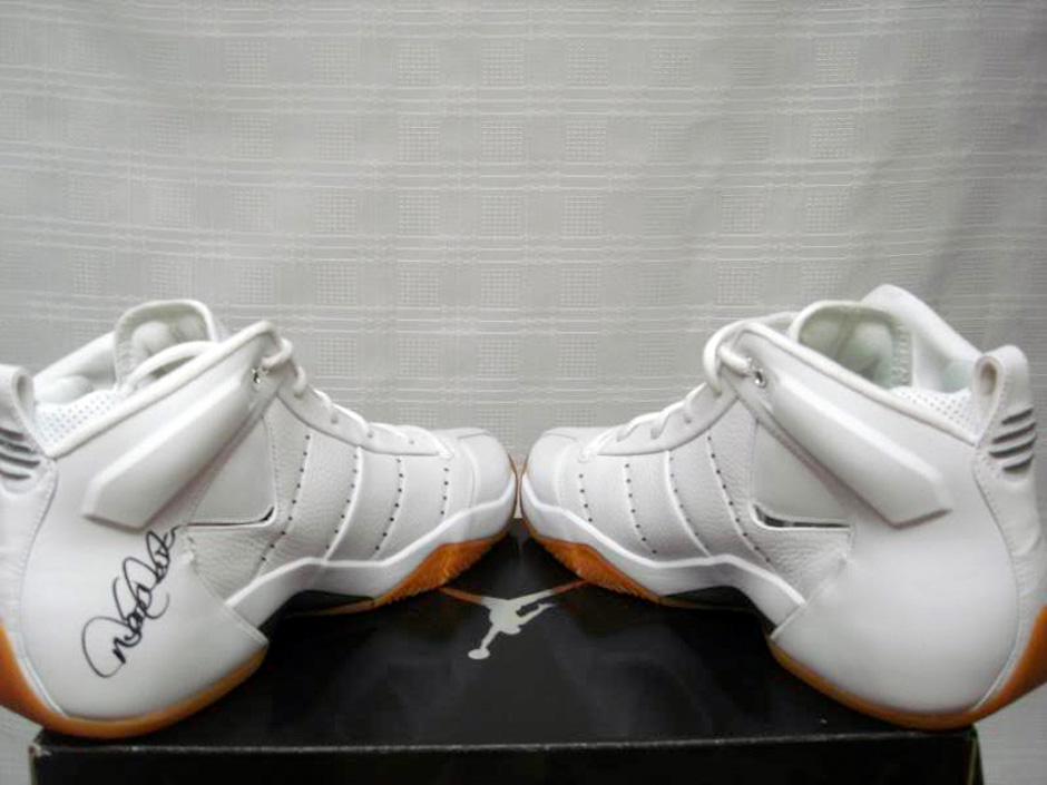 Jordans Autographed By Other Athletes 12