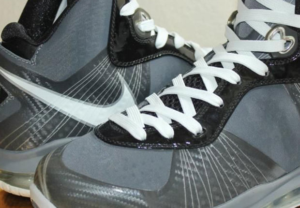 Lebron 8 V2 Cool Grey Carbon Fiber Sample