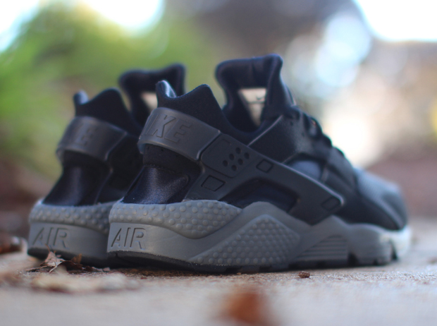 Nike Air Huarache Black Grey Available 01