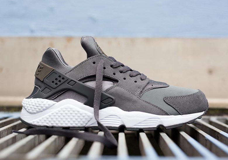 Nike Air Huarache – Cool Grey – Dark Dune – White