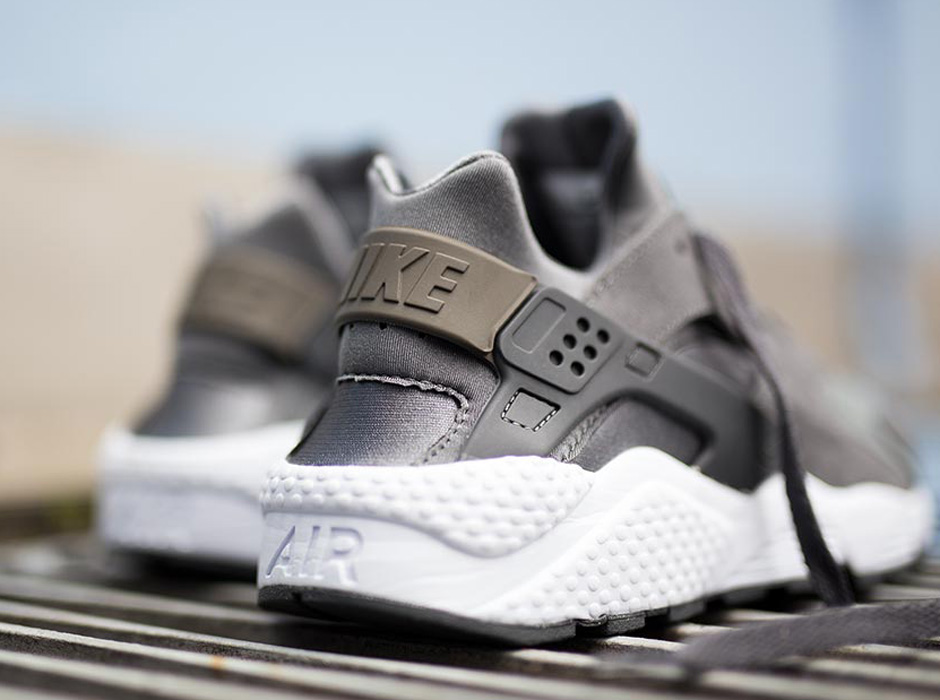 Nike Air Huarache Cool Grey Dark Dune White 05