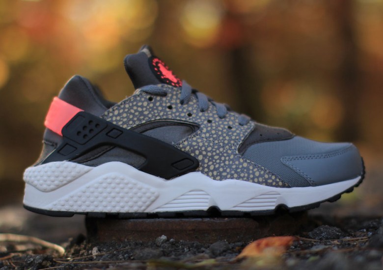 Nike Air Huarache Run Premium “Safari”