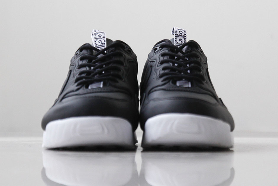 Nike Air Wildwood Premium Black White 02