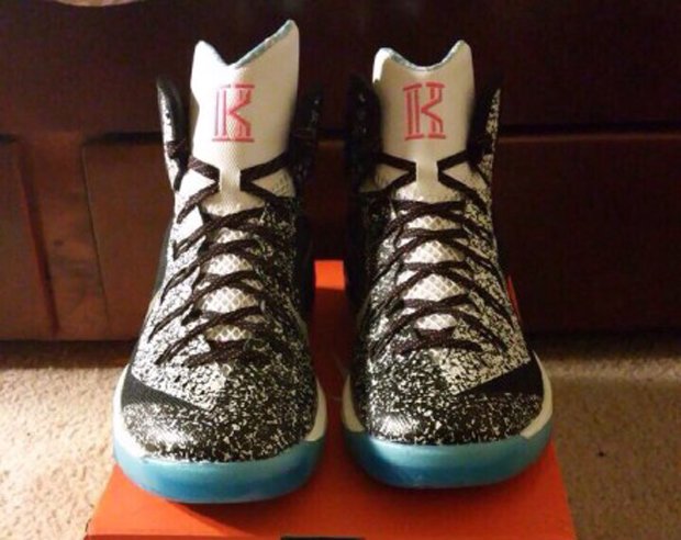 Nike Hyperdunk 2014 - Kyrie Irving "Notebook" PE