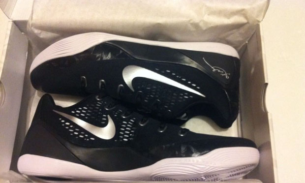 Nike Kobe 9 Em Team Black Metallic Silver 02