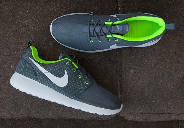 Nike Roshe Run Perf Grey Volt 2