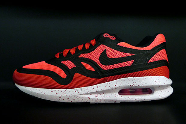 Nike Women’s Air Max Lunar1 BR “Hyper Punch”