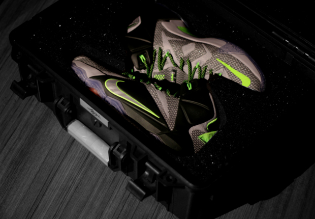 A Look at the Special Edition Nike LeBron 12 "Dunk Force" Exclusive to Asia