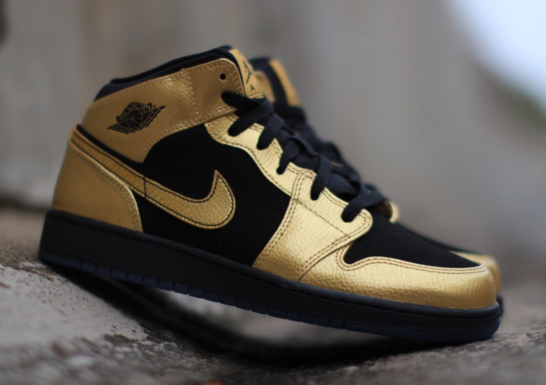 Air Jordan 1 Mid Girls “Metallic Gold”