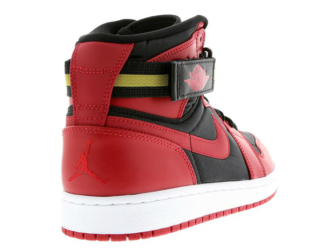 Air Jordan 1 High Strap Availble Europe 03