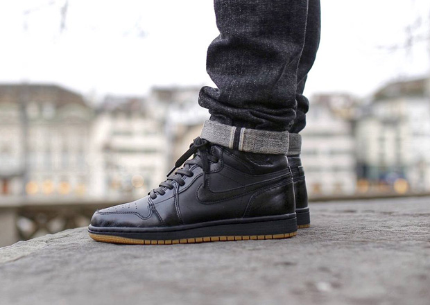 Air Jordan 1 Retro High OG “Black/Gum” – Release Reminder