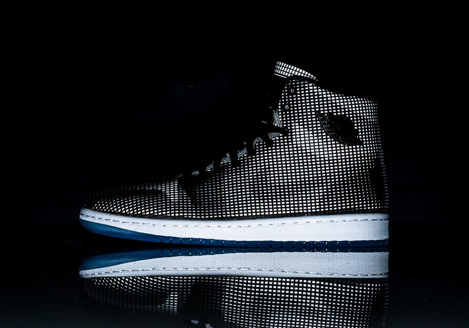 Air Jordan 4lab1 Arriving At Retailers 01