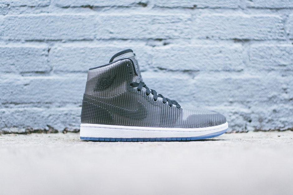 Air Jordan 4lab1 Arriving At Retailers 02