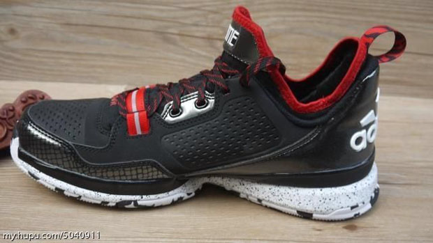 Close Look At Adidas D Lillard 1 03