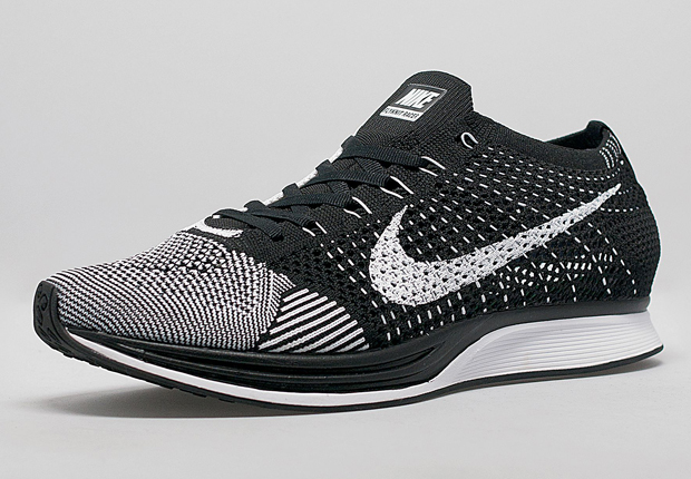 Flyknit Racer White Black 1