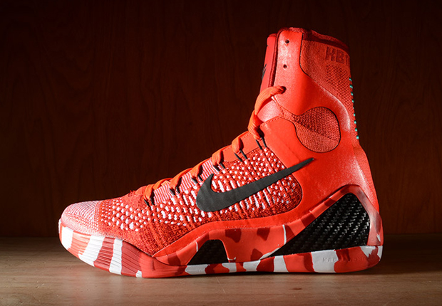 Nike Kobe 9 Elite “Christmas” – Release Reminder