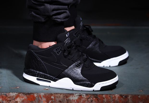 Nike Air Flight ’89 “Python”