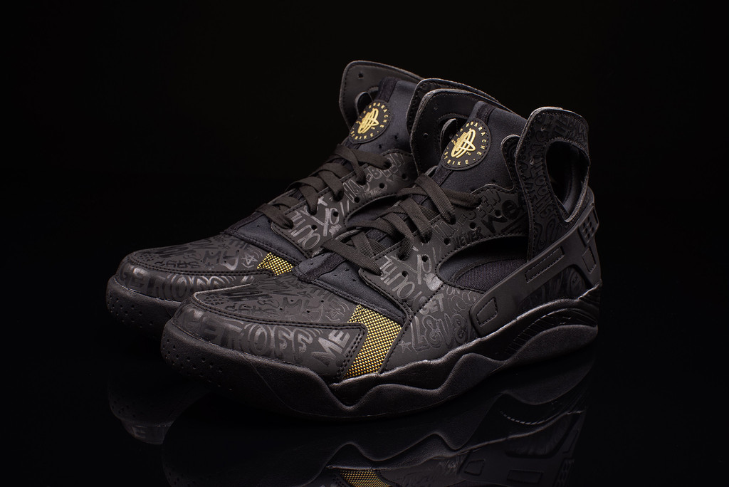 Nike Air Flight Huarache Retro Trash Talking Release Date 02