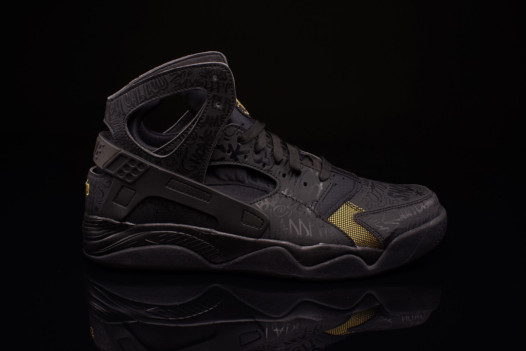 Nike Air Flight Huarache Retro Trash Talking Release Date 03