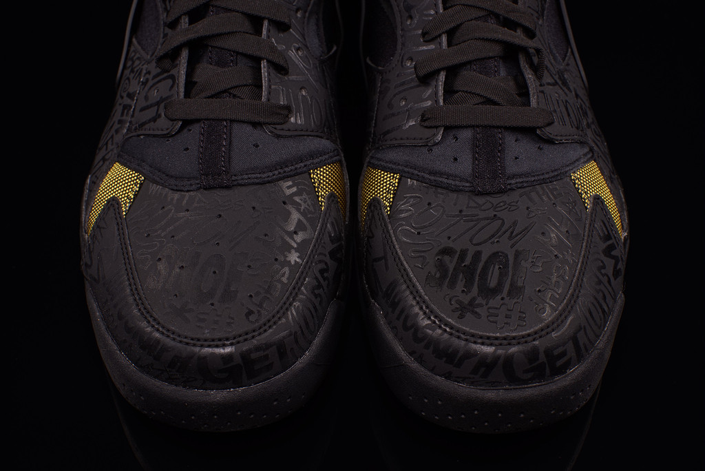 Nike Air Flight Huarache Retro Trash Talking Release Date 06