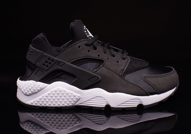 Nike Air Huarache Black White 02