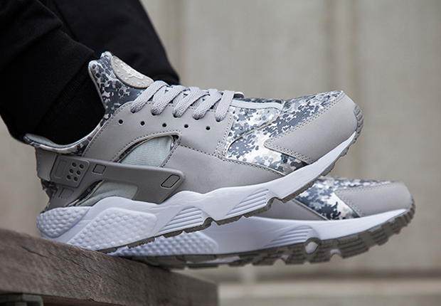 A Detailed Look at the Nike Air Huarache "Snow Camo" Pack